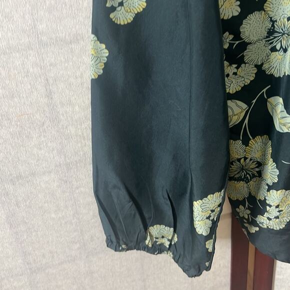 SUNDANCE 100% SILK FLORAL BLOUSE‎ SIZE M - Picture 4 of 9